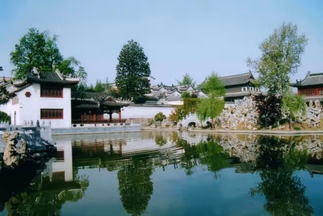 每月給婆婆兩千養老，過節給母親三千老公吵鬧，妻子：以後都一樣