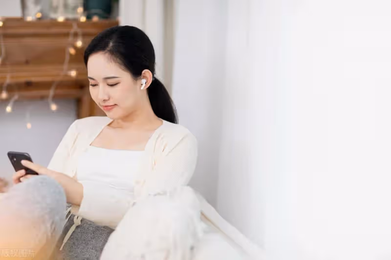 我和老公是彼此初戀，我不顧父母反對遠嫁！ 婚後和公婆同住，家裡大小事都是我一個人做…最近「剛好和小姑同時懷孕」小姑回娘家養胎，婆婆竟把我趕去住旅館「30天後一通電話」換婆婆崩潰了