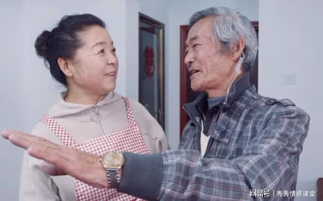 大姑姐到我家耍威風，還要對我動手，公婆突然上門，我要揭穿她嗎