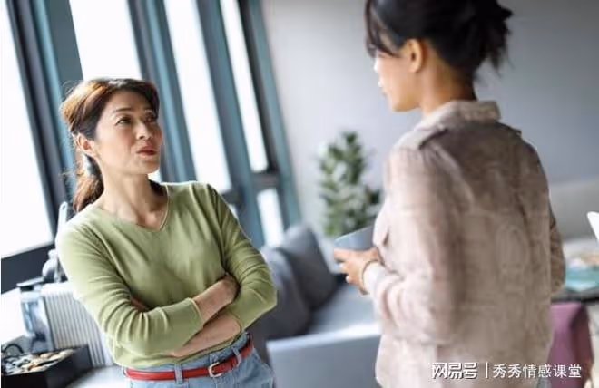 我退休金5000,兒媳要我全上交給她爸媽,我:天還沒黑你做夢呢