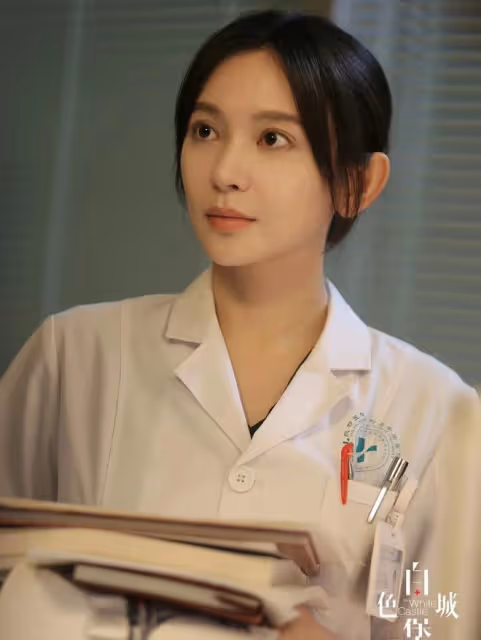 你比星光美麗：曾荻到底比紀星差多少？好看的皮囊遇到閃耀的靈魂