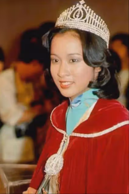 這屆真強!2024港姐佳麗集體回春,大漏事業線,能跟30年媲美嗎?