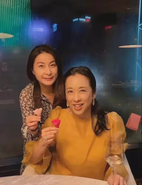 這屆真強!2024港姐佳麗集體回春,大漏事業線,能跟30年媲美嗎?