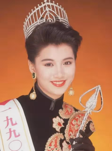 這屆真強!2024港姐佳麗集體回春,大漏事業線,能跟30年媲美嗎?