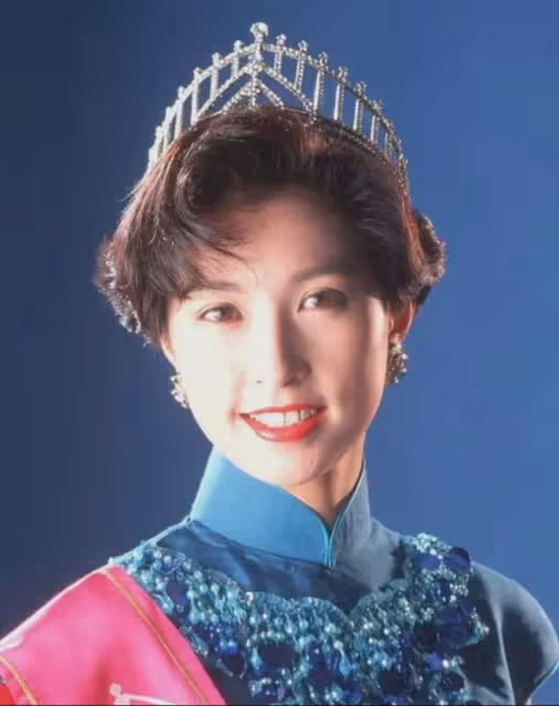 這屆真強!2024港姐佳麗集體回春,大漏事業線,能跟30年媲美嗎?