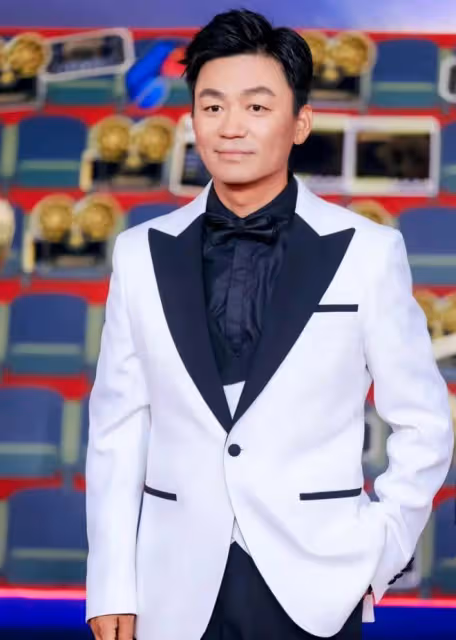 王寶強提名百花獎最佳導演，打了一場翻身仗，周星馳的話說對了