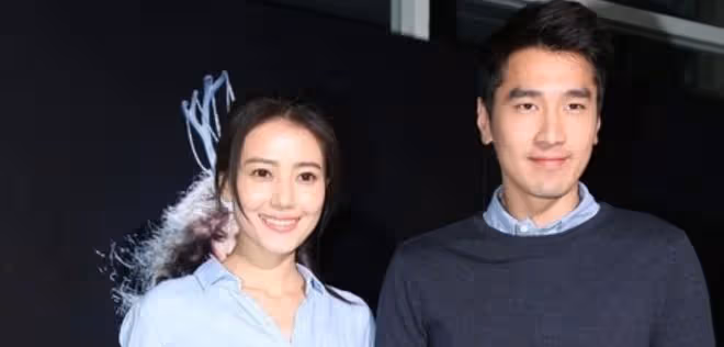 高圓圓攜女出行，女兒正臉曝光，繼承父母優良基因