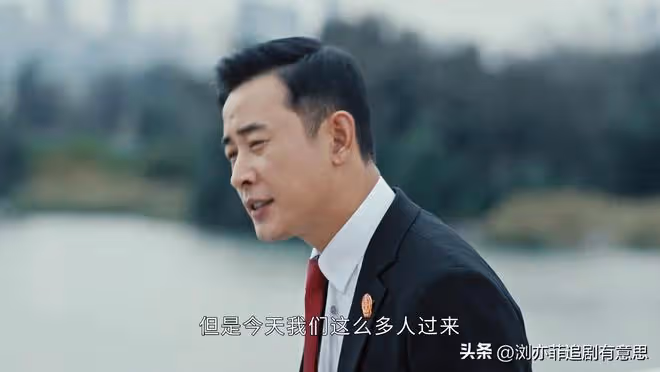 《執行法官》:楚雲蠢笨,齊麟有情,卻被這個98後女配搶去了風頭