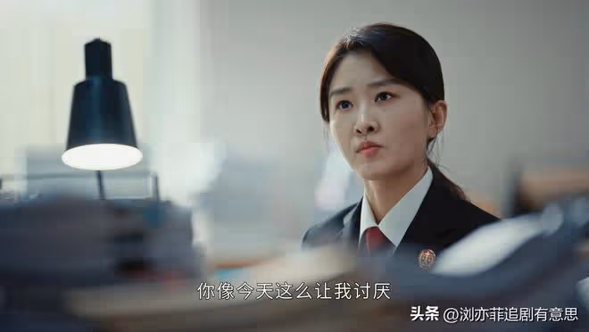 《執行法官》:楚雲蠢笨,齊麟有情,卻被這個98後女配搶去了風頭