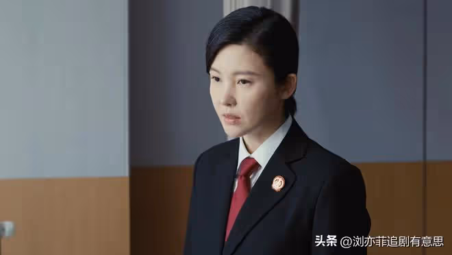《執行法官》:楚雲蠢笨,齊麟有情,卻被這個98後女配搶去了風頭