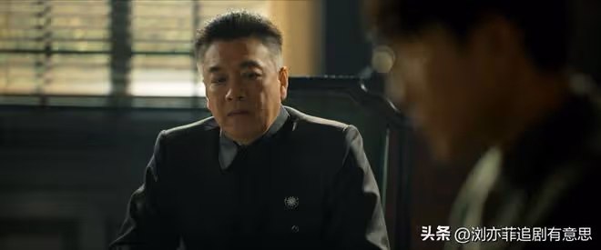 《孤城迷戰》直到多角戀上演,歐孝安才發現,馮靜嫻是我方臥底