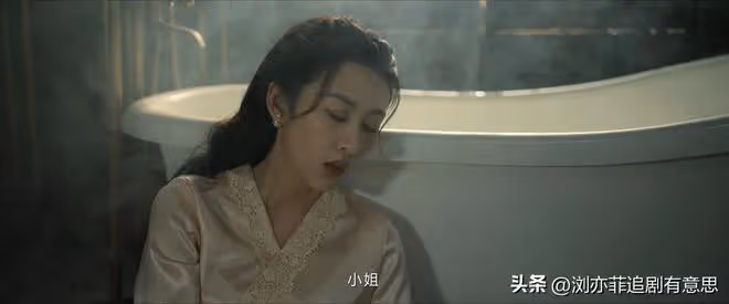 《孤城迷戰》直到多角戀上演,歐孝安才發現,馮靜嫻是我方臥底