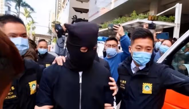 台媒用「挫咧」形容安以軒近況,獨自帶娃看病,她挺不容易的