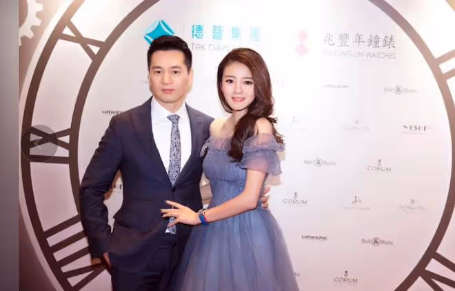 台媒用「挫咧」形容安以軒近況,獨自帶娃看病,她挺不容易的