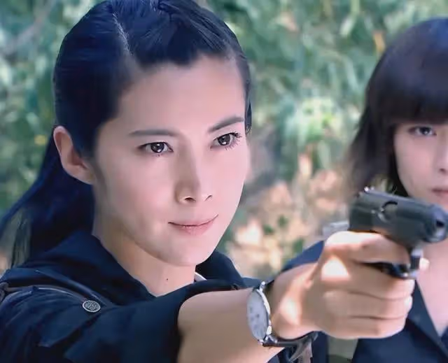 她被稱為「女版于震」,當年紅的發紫,比劉濤還美,如今哪去了?