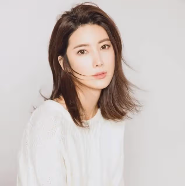 她被稱為「女版于震」,當年紅的發紫,比劉濤還美,如今哪去了?