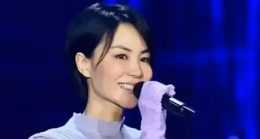 謝霆鋒被發現住張柏芝家,兩人離婚多年終要復婚?王菲又單身了