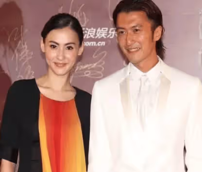 憑啥還被謝賢獨寵?與謝霆鋒離婚多年,三胎後張柏芝又」被懷孕」?