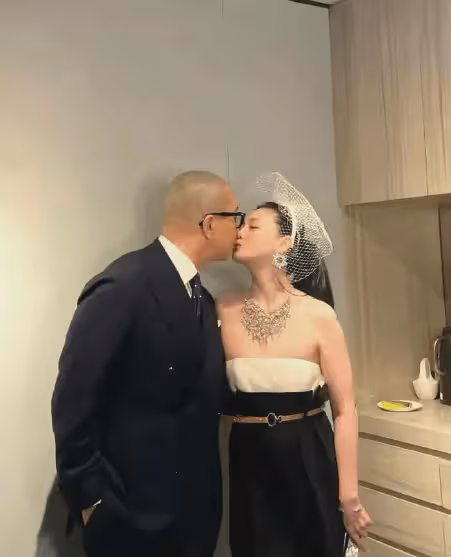 扳回一局!汪小菲:大S你跟光頭吻,現在輪到我跟老婆吻!