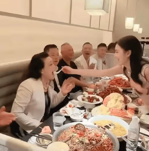 大S怒了!你們秀恩愛,我拆台!疑有意爆出事關張蘭的諸多猛料!