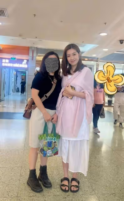 TVB上位花旦與視帝老公婚姻狀態成迷,最新合照卻引發懷孕疑雲