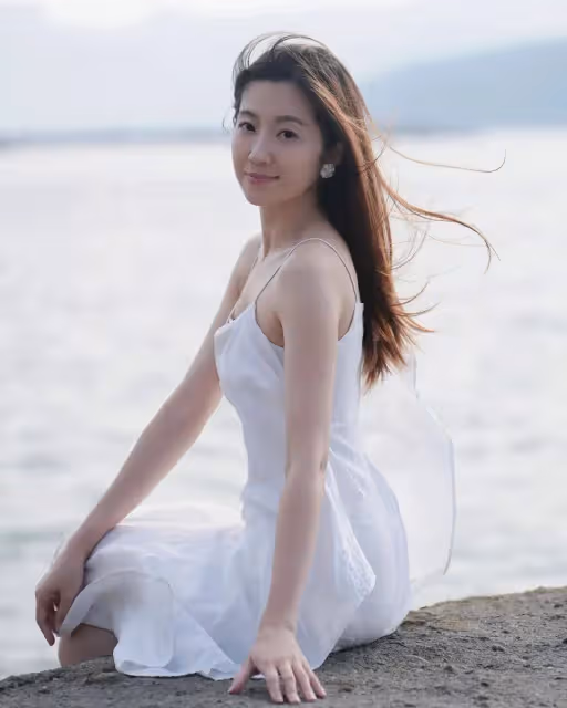 TVB上位花旦與視帝老公婚姻狀態成迷,最新合照卻引發懷孕疑雲