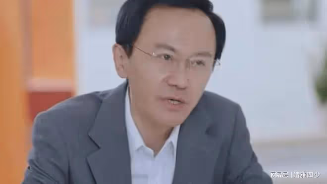 上有老下有小:鄧家佳演繹一名深受學生喜歡的高中老師
