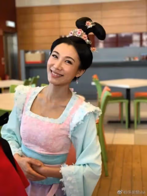 前TVB女藝人為百億富商老公慶生,兩人年齡相差25歲,婚後愛得高調甜蜜