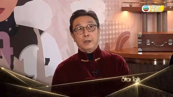 不再拍戲！74歲TVB老戲骨曬聚會照，意外曝光內地人氣男星太太容貌