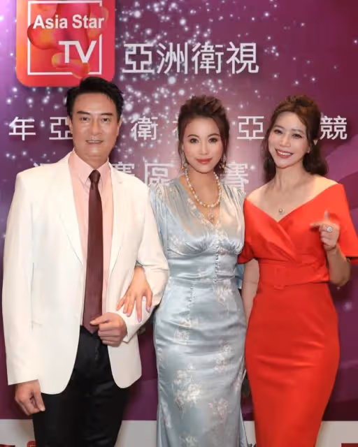 58歲性感女星社交網發文向舊愛示愛,公開兩人24年前分手原因