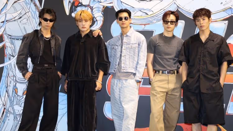 FEniX帥氣挺《GQ》潮流祭　與現場粉絲公認全隊最會穿是他