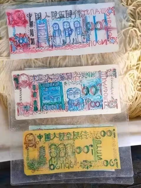 吃霸王餐9年!陌生老人「手繪假鈔買麵」老闆不戳破,某天再也等不到他「真相令人淚崩」!