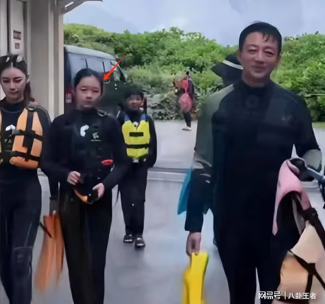 重男輕女!汪小菲帶娃潛水,玥兒太像大S,又是個女孩,不受汪家待見