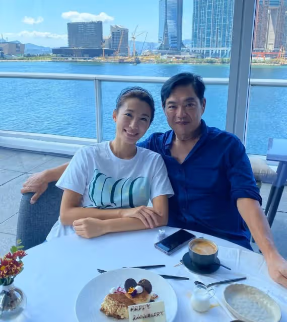 TVB前女星給大25歲老公慶63歲生日!不懼外界嘲諷,生兩孩幸福