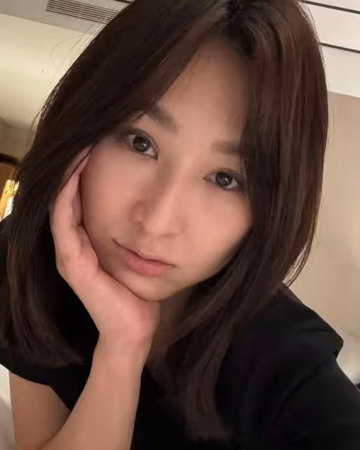 TVB人氣花旦赴北京上課!素顏學生照曝光!網友直呼清純~