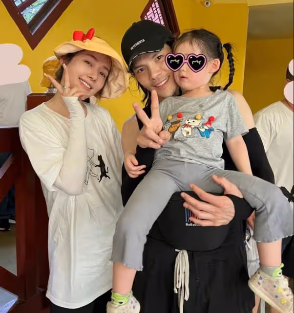 向佐兩次發文維護郭碧婷,評論區卻一片罵聲,先學好中文再說話吧