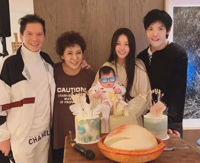 向佐兩次發文維護郭碧婷,評論區卻一片罵聲,先學好中文再說話吧