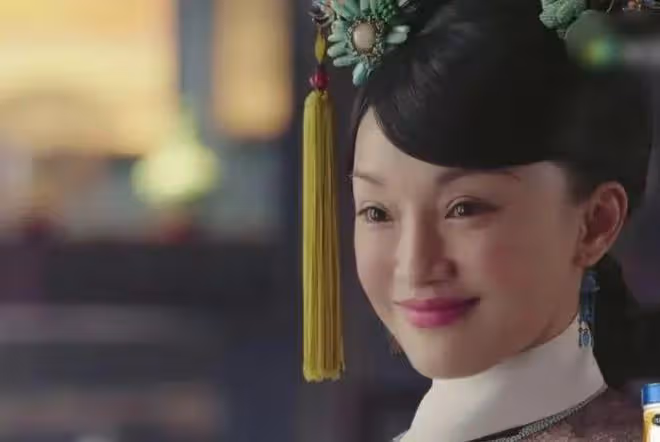 44歲董潔與49歲周迅同框,天然臉與醫美臉區別一目了然