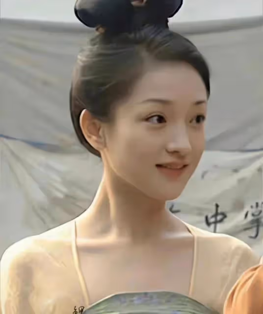 44歲董潔與49歲周迅同框,天然臉與醫美臉區別一目了然