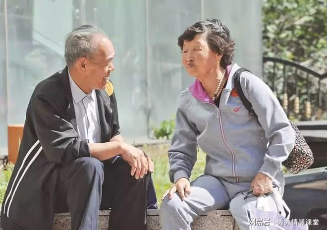 我剛退休,老公就接來婆婆,我去旅遊半個月,老公心臟病發作住院