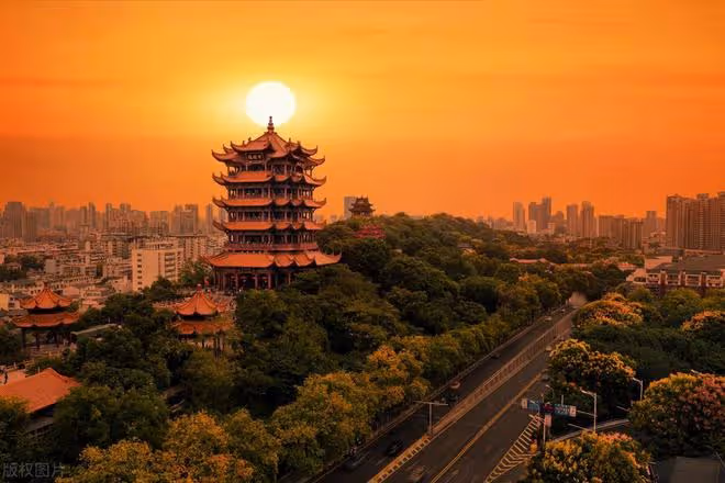 夫妻AA制,親熱時妻子要付費,老公一氣之下出去嫖娼,家散了