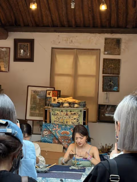 路人鏡頭下的任敏好美,青春靚麗,非常漂亮,整個人瘦了好多
