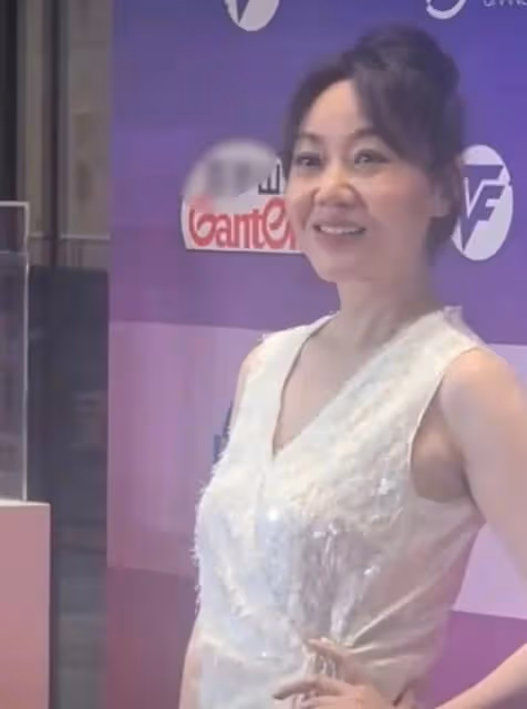 50歲劉琳的素顏照,打臉了多少假凍齡女星