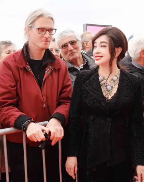 50歲劉琳的素顏照，打臉了多少假凍齡女星
