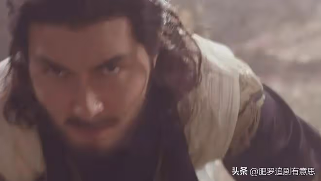 《鐵血丹心》直到西毒偷襲郭靖，東邪才發現，周伯通應是天下第一