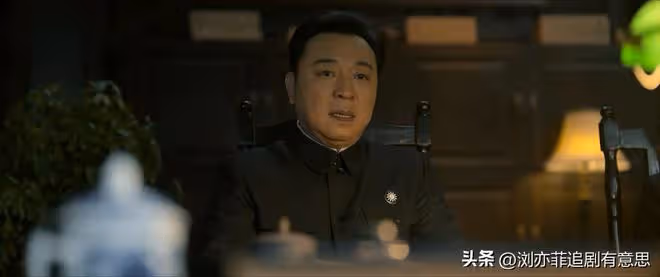《孤城迷戰》直到大結局殭屍生化人暴動，她根本不知，沈處長叛變