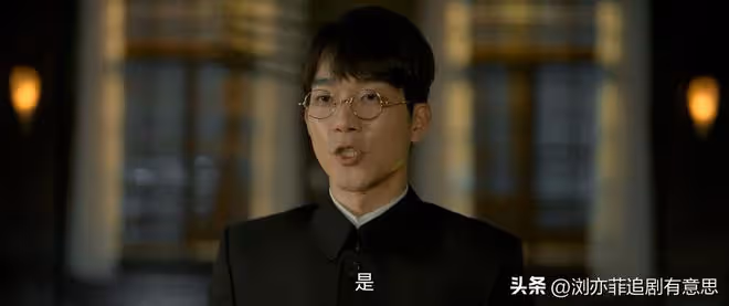 《孤城迷戰》直到大結局殭屍生化人暴動，她根本不知，沈處長叛變