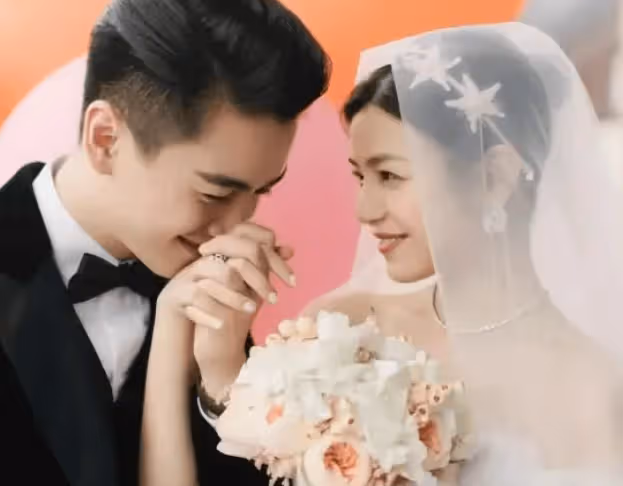 震驚!陳妍希真面目曝光,陳曉凈身出戶也堅持離婚,網友:心疼陳曉