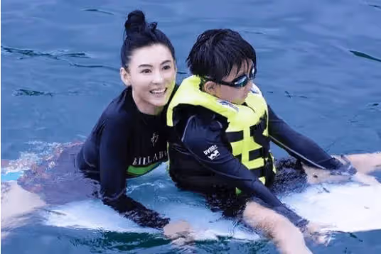 張柏芝首次公開談陳冠希,十個字盡顯心酸,隔空對謝霆鋒吐露心聲?