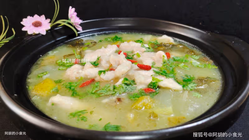 雞湯、魚湯不如此湯！花錢少易上手，天熱隨時煮一鍋，一碗喚醒胃口、酸滑不膩